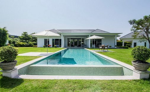 Villa in Hin Lek Fai, Prachuap Khiri Khan, Thailand 1