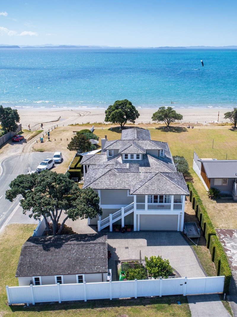 Beachfront Manly in Auckland, New Zealand for sale (10947702)
