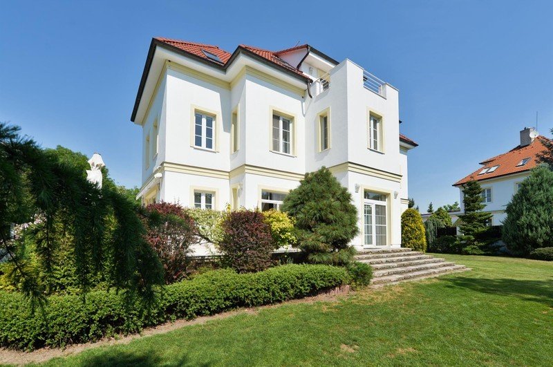 Classic 1920s Czech Villa in Prague, Czech Republic for sale (10735542)