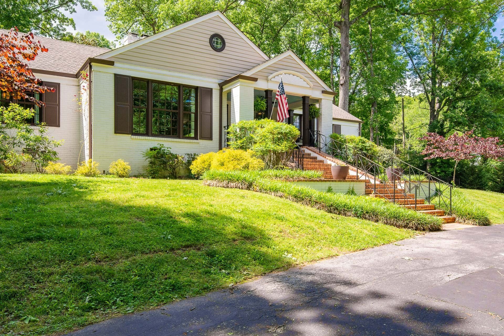 Classic Hillwood Gem in Nashville, TN, United States for sale (10955104)