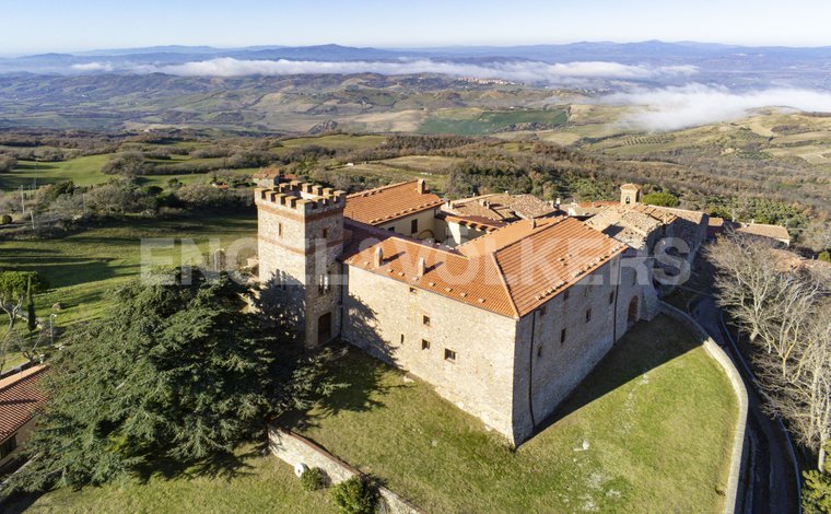 Lusso castelli in vendita a Toscana Italia in tutto il mondo