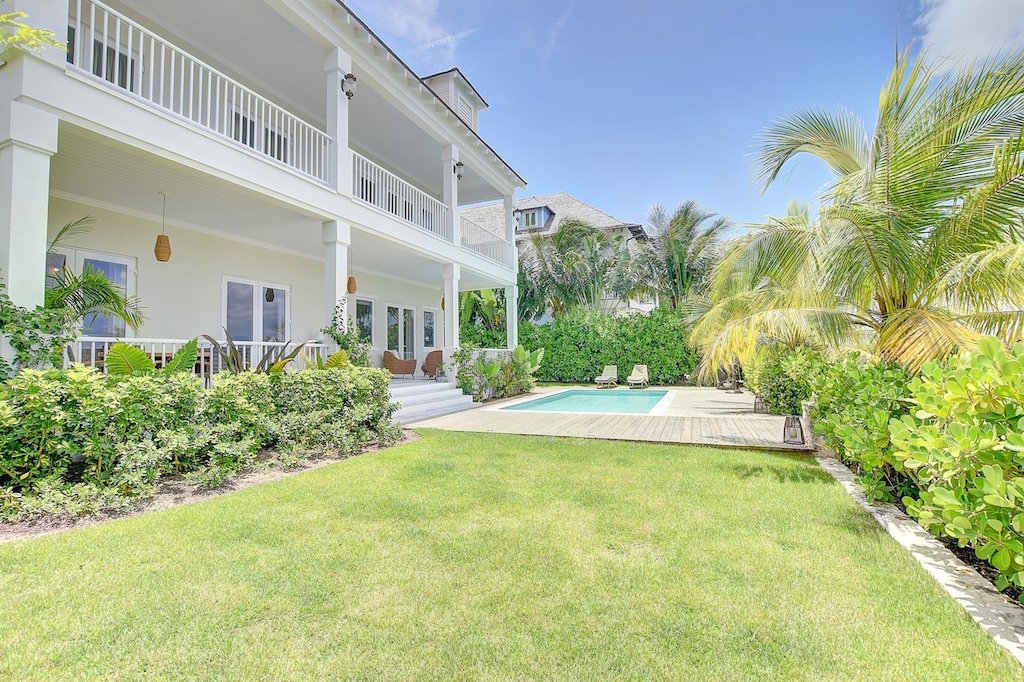 Old Fort Bay Waterfront Home in Nassau, Bahamas for sale (10960350)