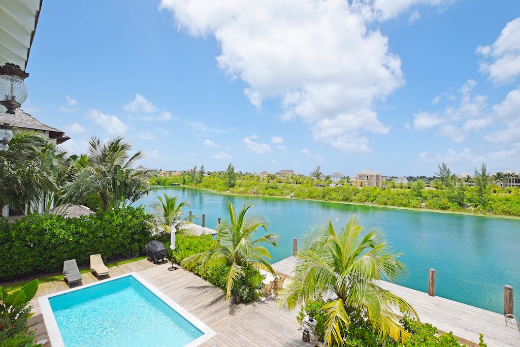 Old Fort Bay Waterfront Home in Nassau, Bahamas for sale (10960350)