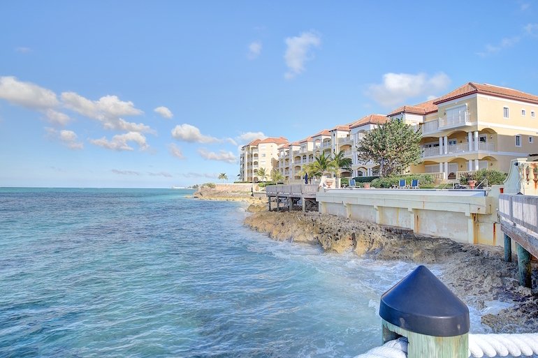 Caves Point Condo in Nassau, Bahamas for sale (10960462)