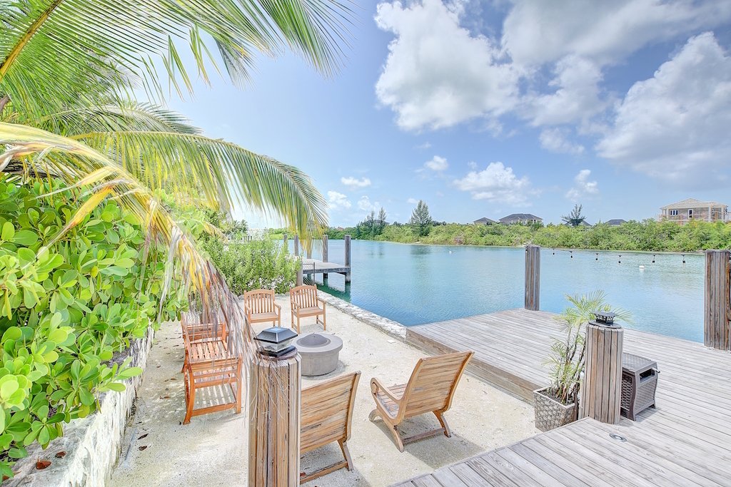 Old Fort Bay Waterfront Home in Nassau, Bahamas for sale (10960350)