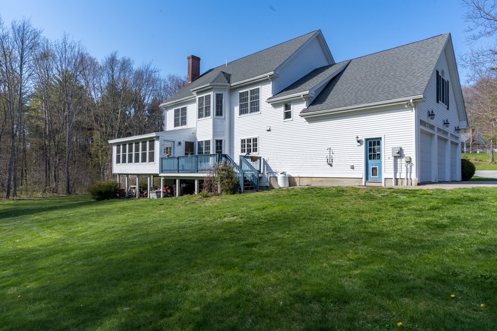 4 Bedrooms Single Family Detached in Eliot, ME, United States for sale