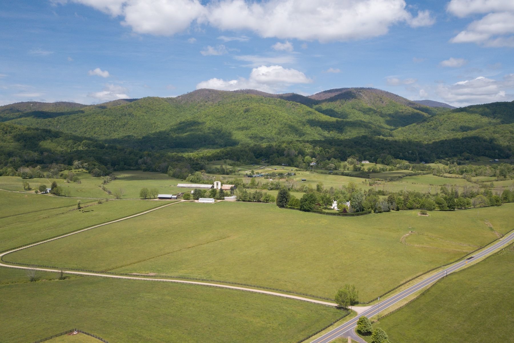 Piedmont Farm In Sperryville, Virginia, United States For Sale (10895004)