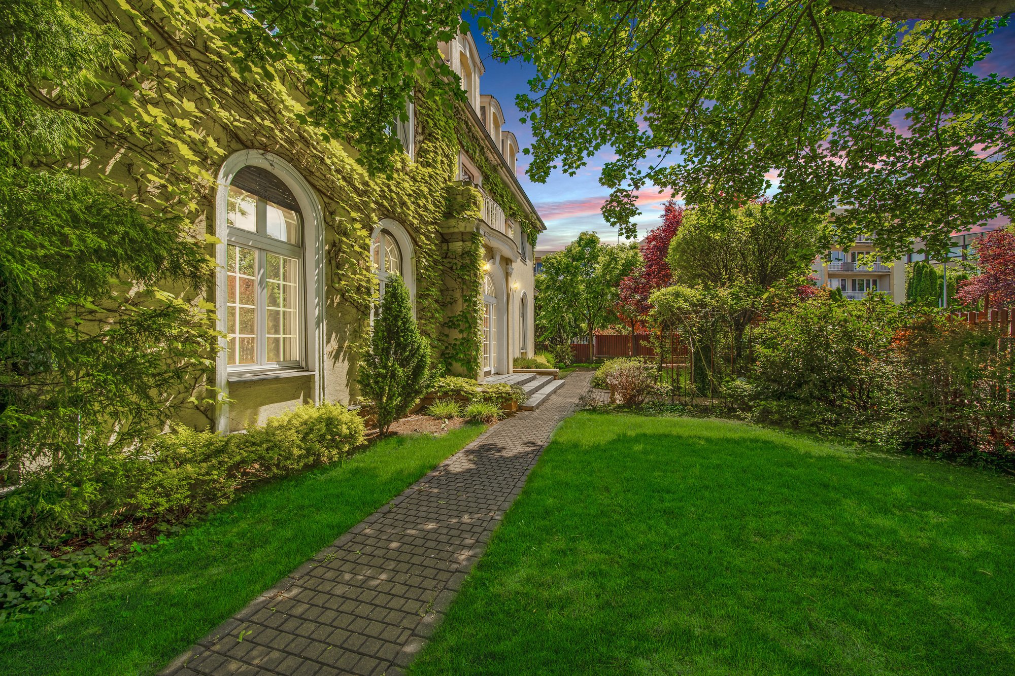 Representative Villa In The Diplomatic Quarter Of In Prague, Czech