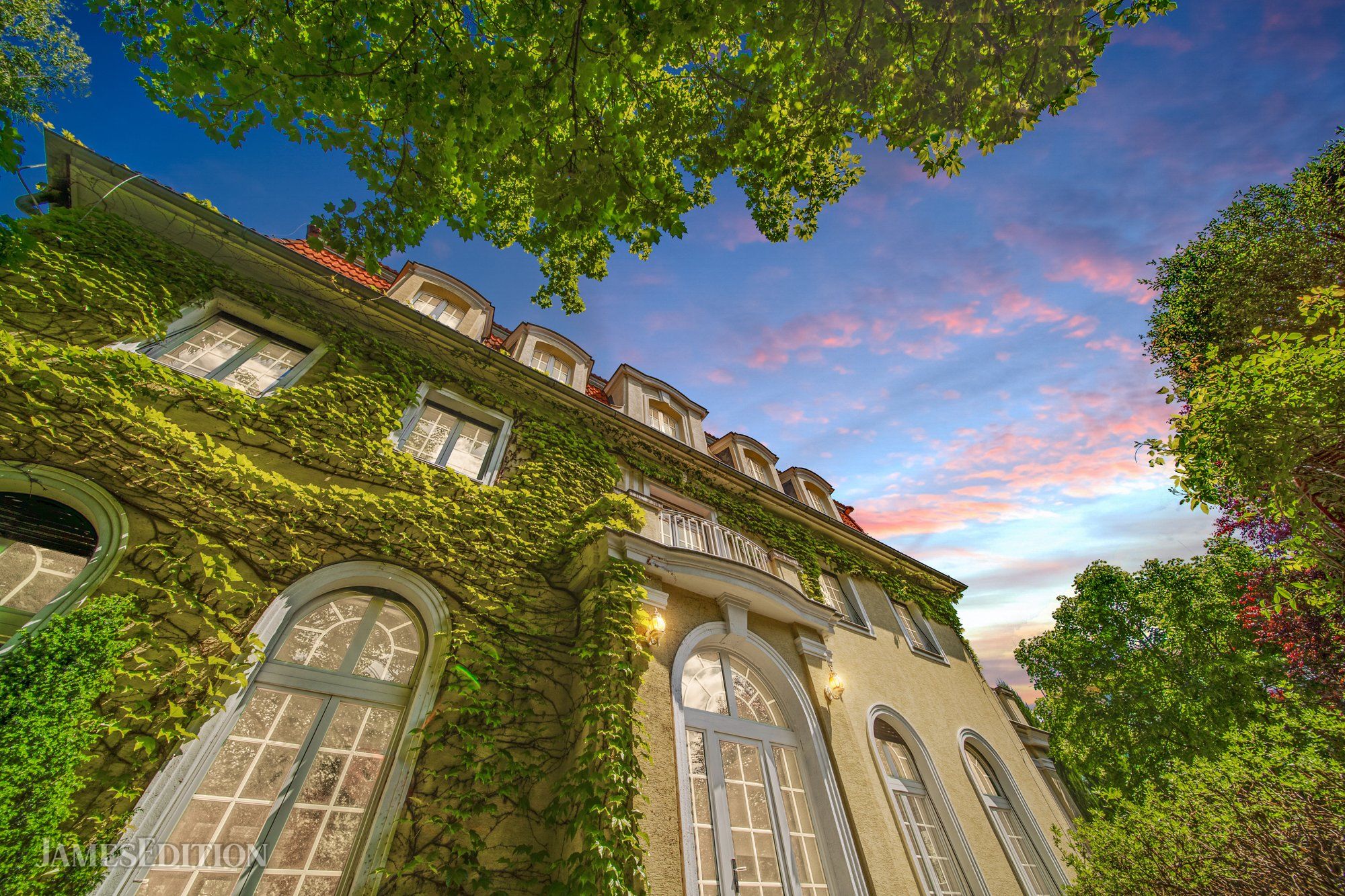 Representative Villa In The Diplomatic Quarter Of In Prague, Czech