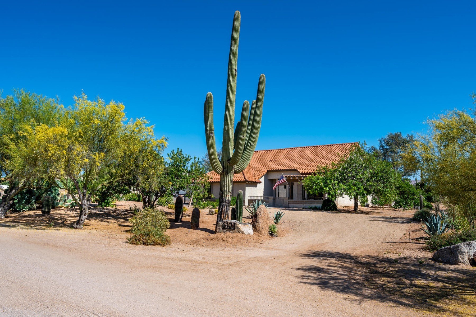 Charming Single Level Home in Cave Creek, AZ, United States for sale ...