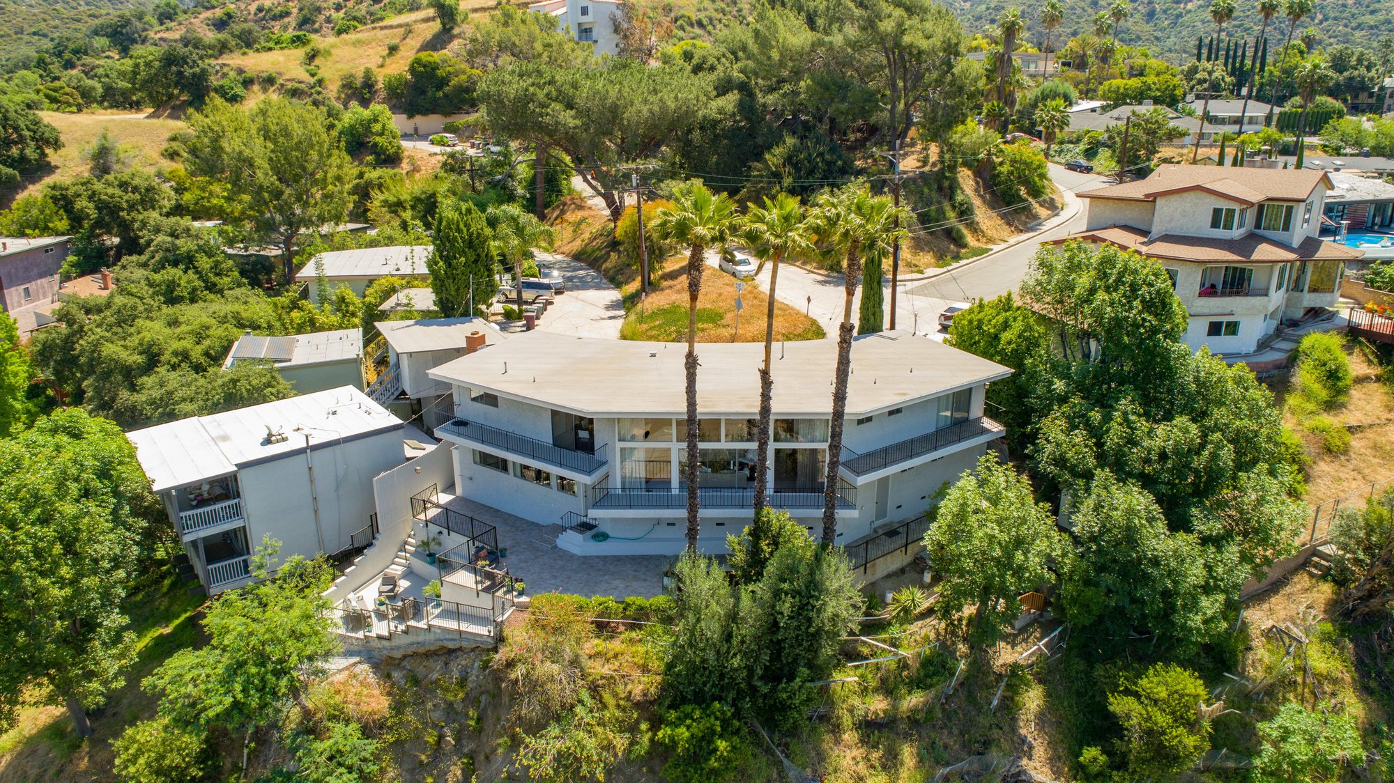 Mid Century Modern Glendale Home in Glendale, CA, United States for