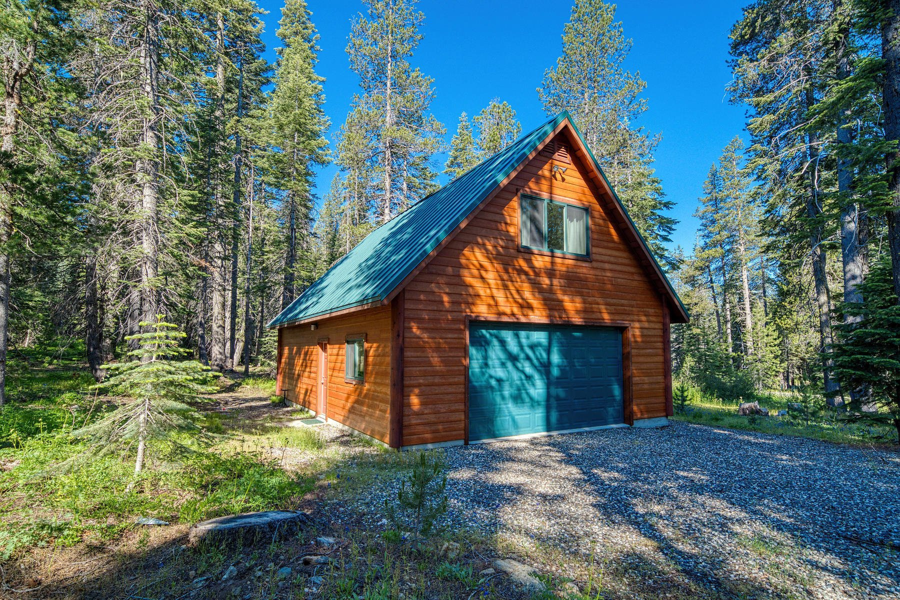 Custom Bucks Lake Retreat in Bucks Lake, CA, United States for sale
