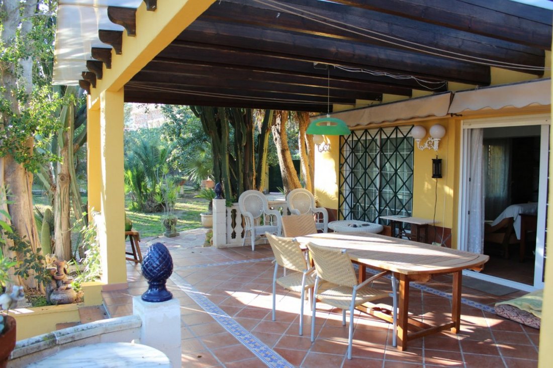 Albufereta Villa In Alicante, Valencian Community, Spain For Sale (11023139)