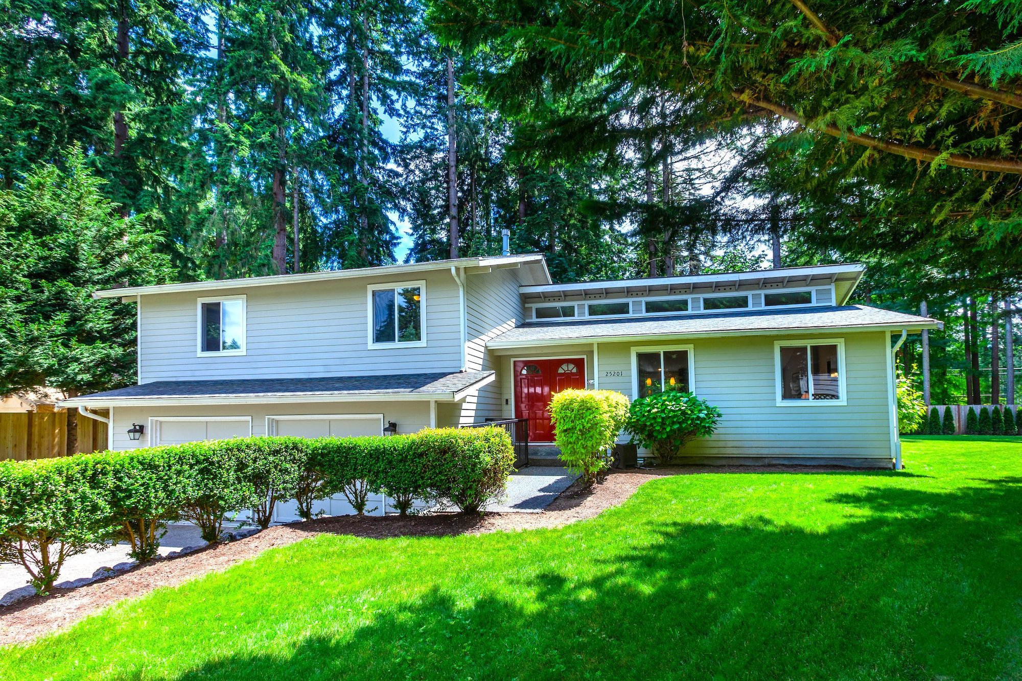 25201 Se 31st Place, Sammamish, Wa 98075 in Sammamish, WA, United