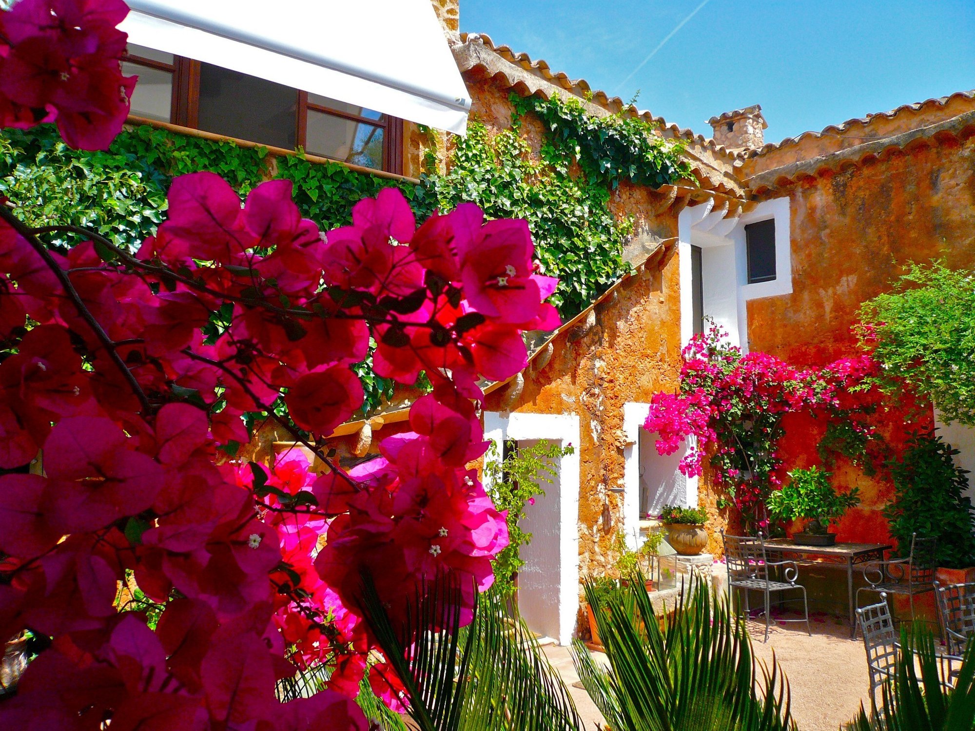Harmonious Country Estate In Santa Maria in Palma de Mallorca, Spain
