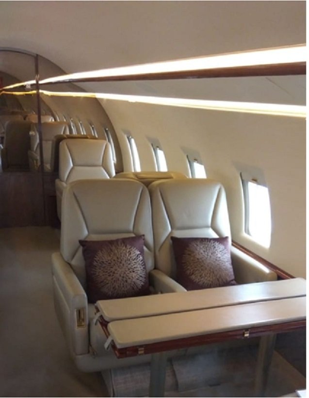 1999 CHALLENGER 604 view 3