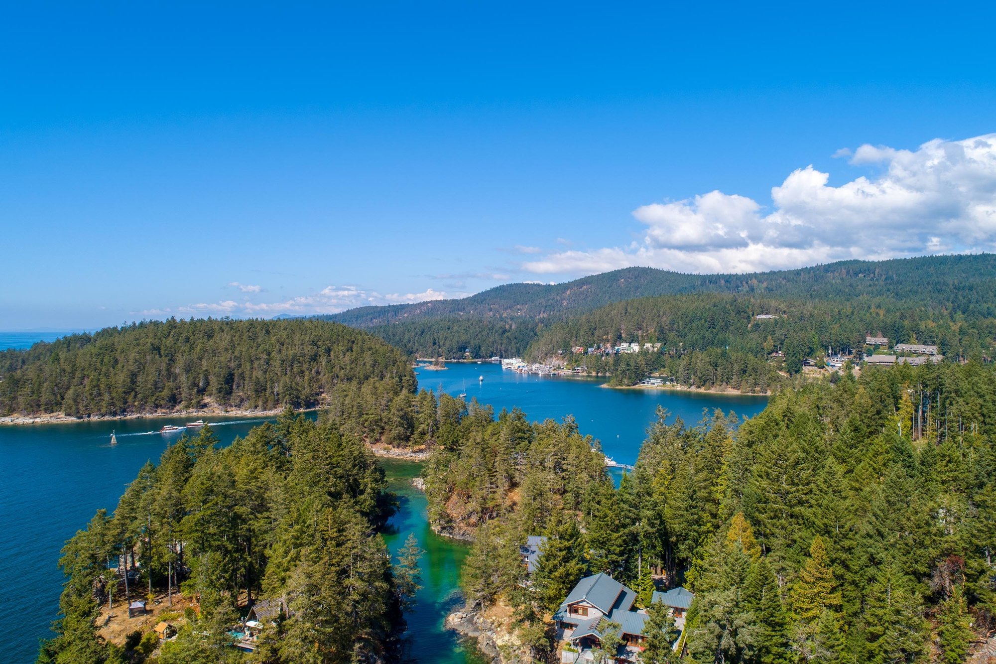 Low Bank Waterfront in Halfmoon Bay, Canada for sale (11029393)