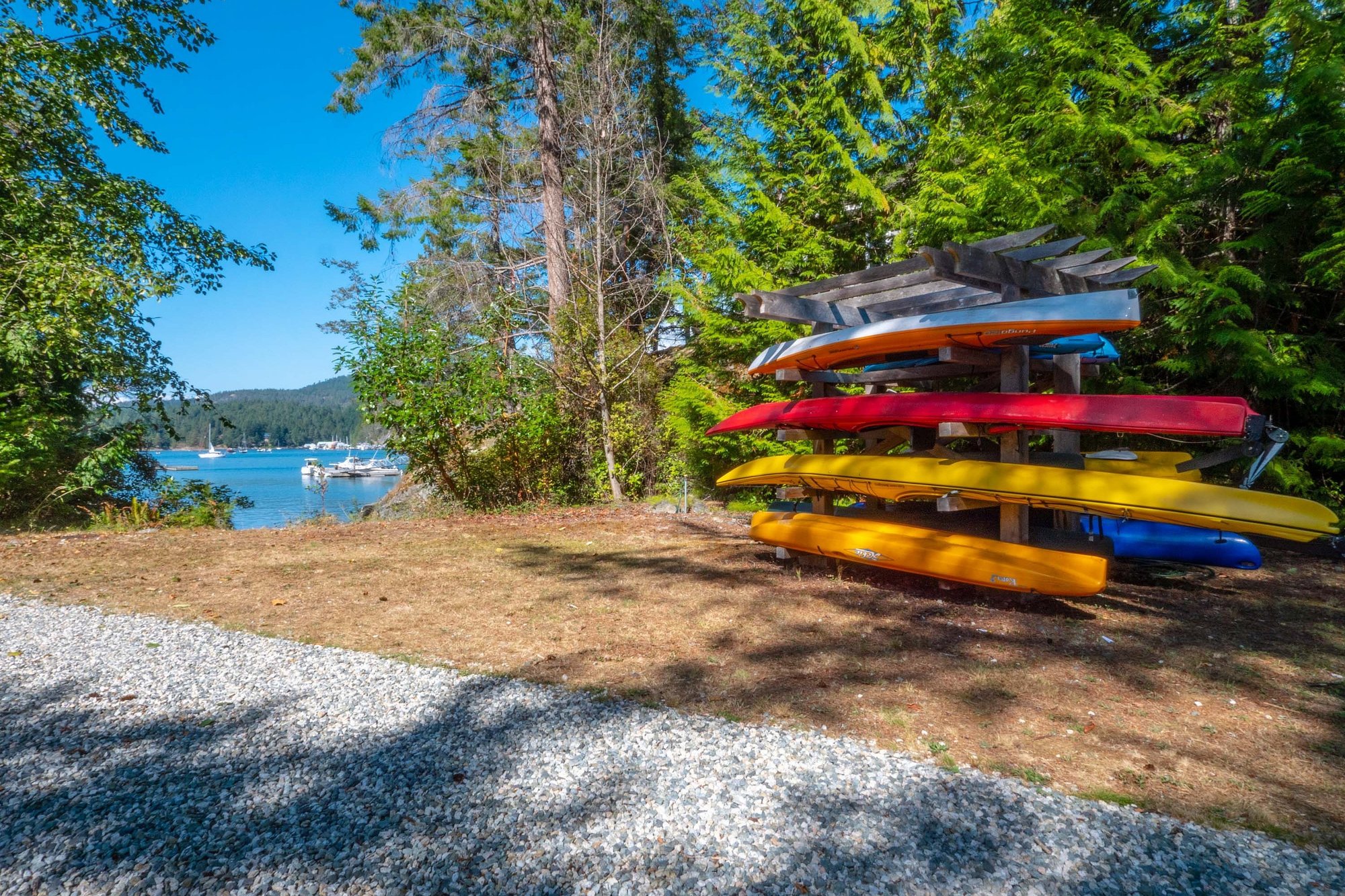 Low Bank Waterfront in Halfmoon Bay, Canada for sale (11029393)