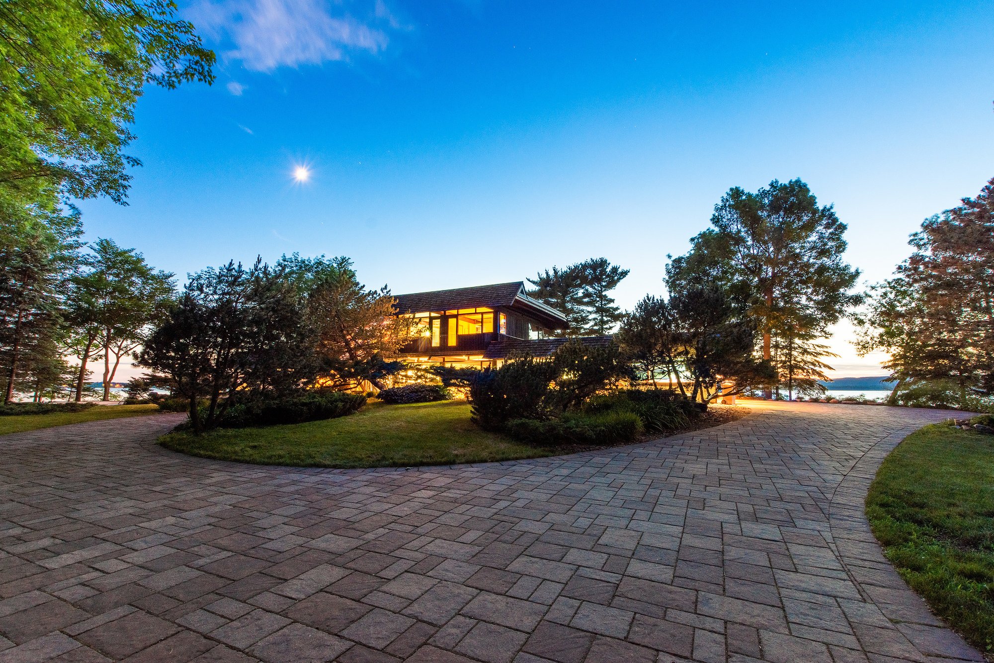 Roger D'astous Architect in L'ileCadieux, Canada for sale (11029397)