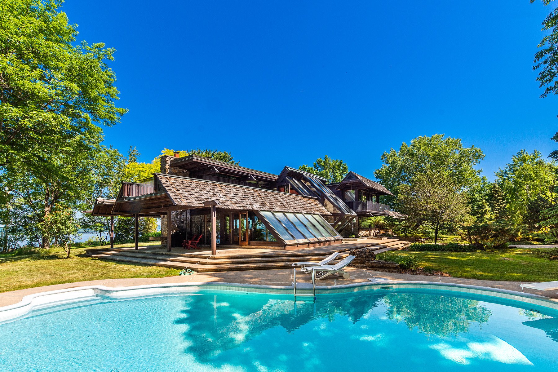 Roger D'astous Architect in L'ileCadieux, Canada for sale (11029397)