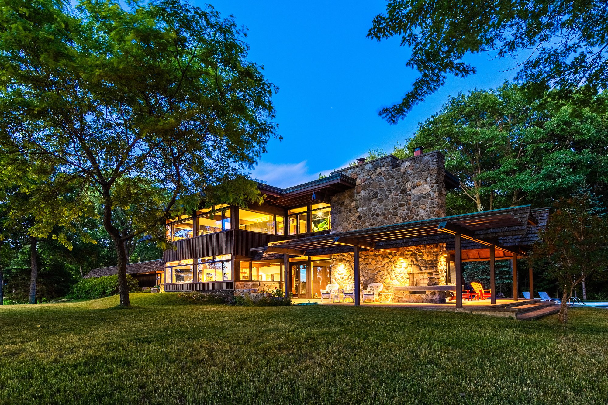 Roger D'astous Architect in L'ileCadieux, Canada for sale (11029397)