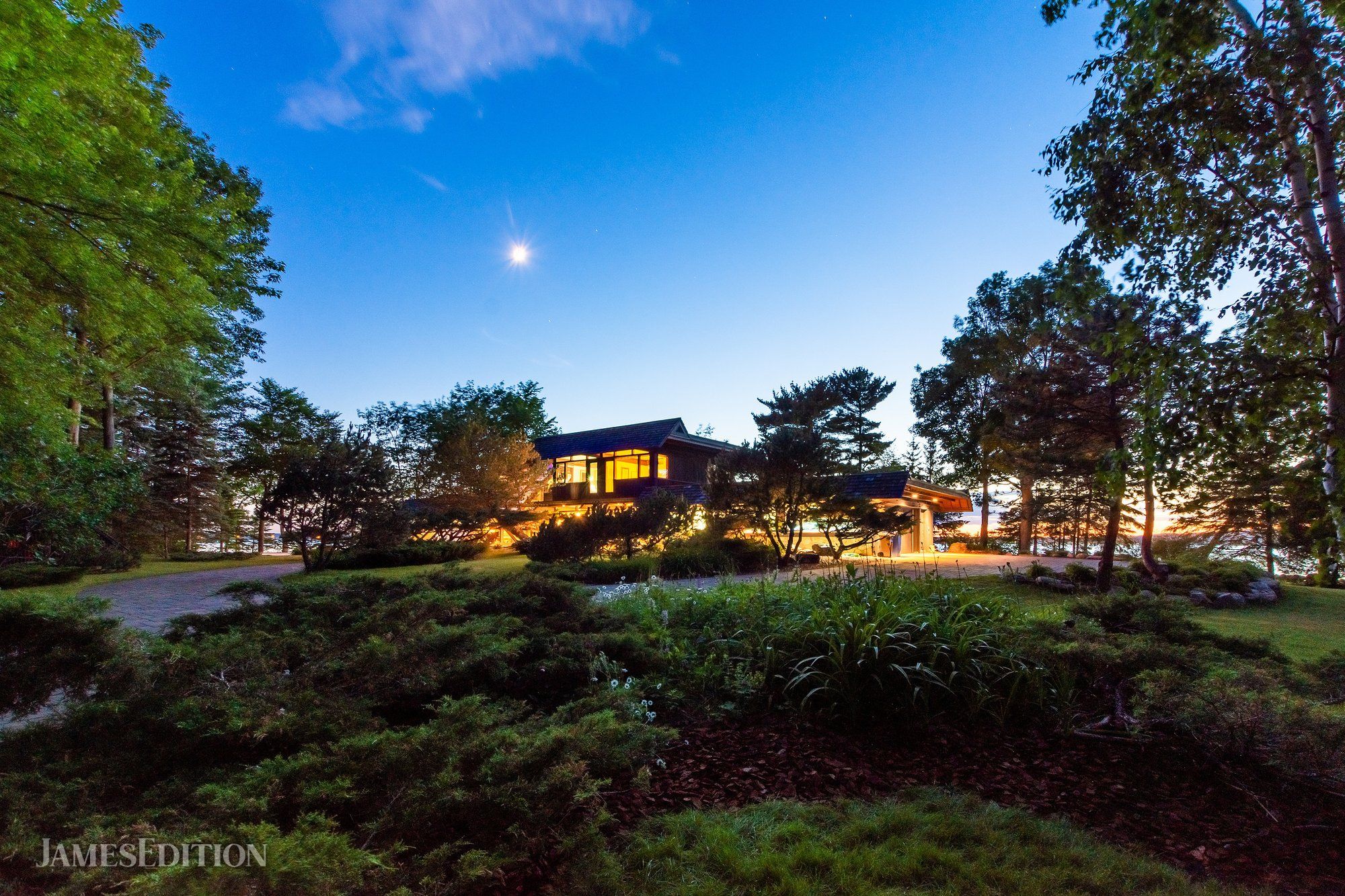 Roger D'astous Architect in L'ileCadieux, Canada for sale (11029397)