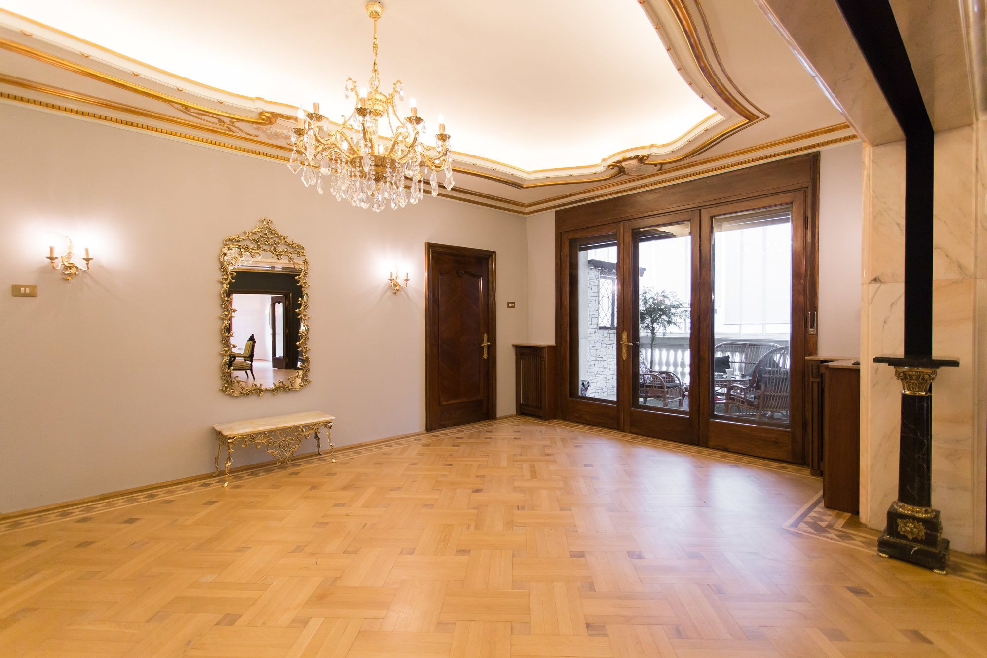 4 Bedroom Neo Baroque Apartment In A Historical Villa in Bucharest