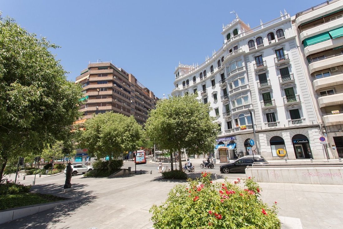 Granada Flat In Granada, Andalusia, Spain For Sale (11033041)