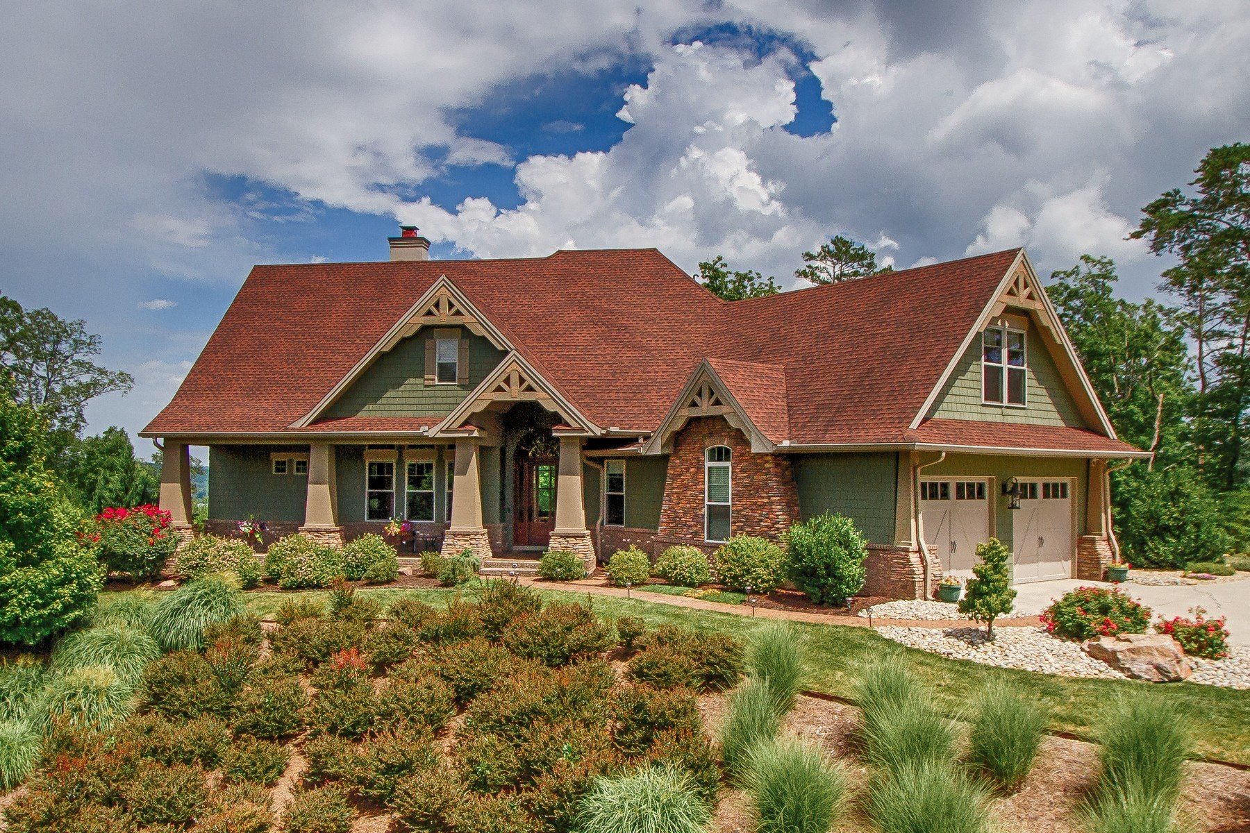 Custom Craftsman With Lake Views in Kingston, TN, United States for