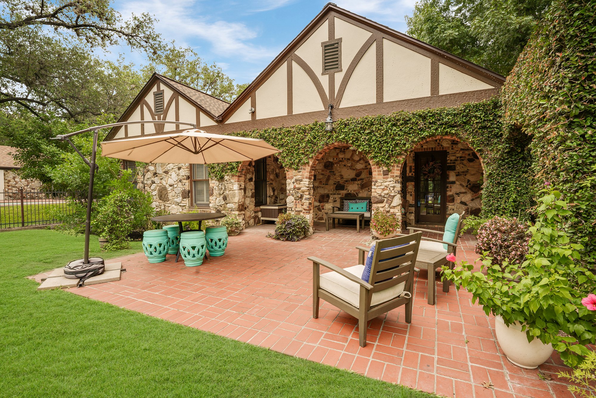 Historic Home In Monte Vista in San Antonio, TX, United States for sale