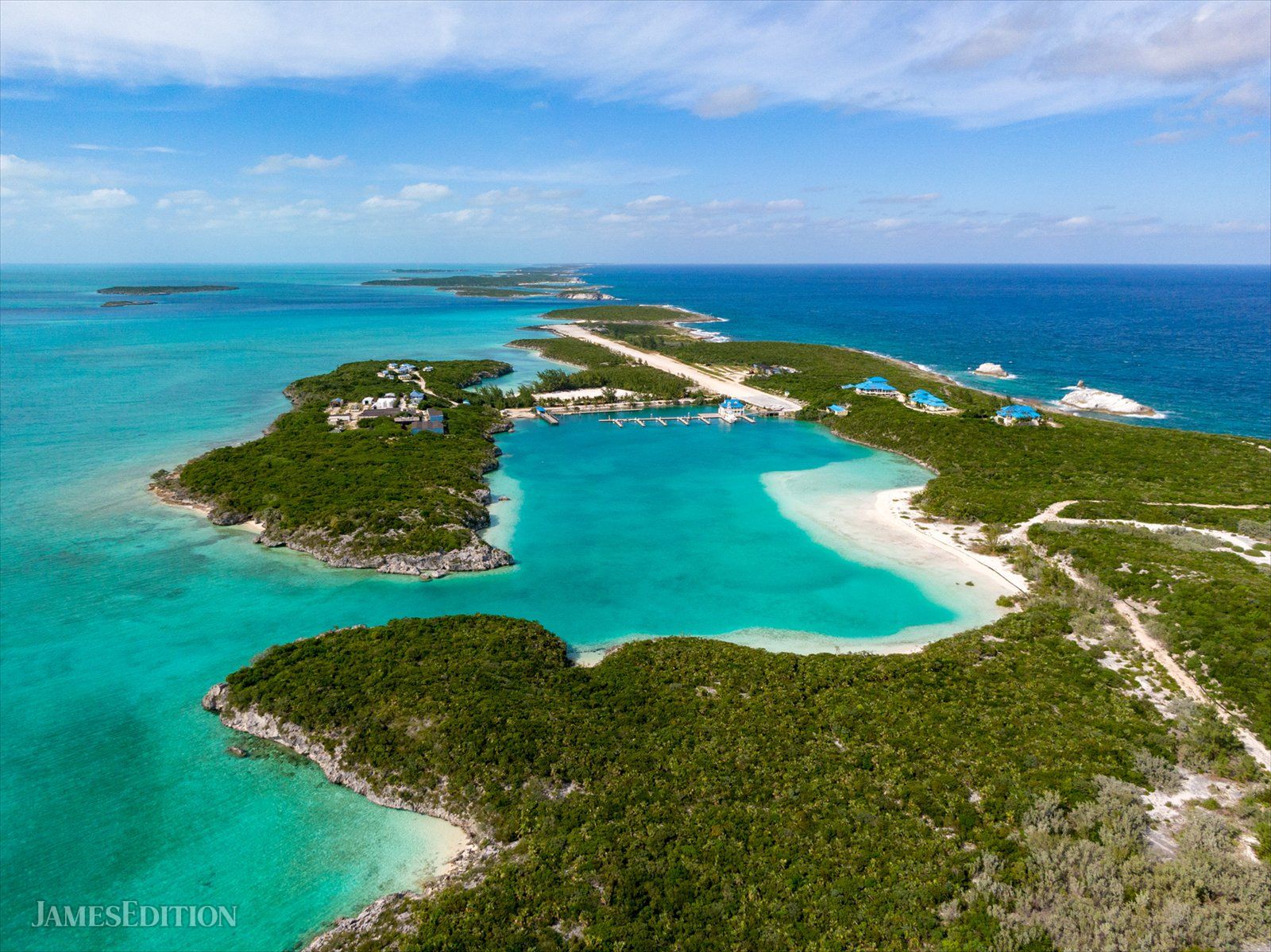 20 Bedrooms Private Island in Cave Cay, Bahamas for sale (11041779)