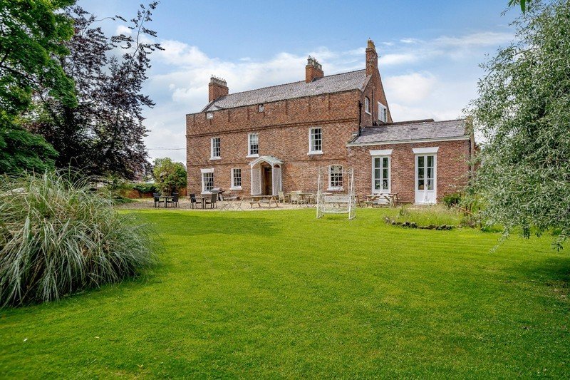 Parkgate Road, Mollington, Chester, Cheshire, CH1 in Chester, United