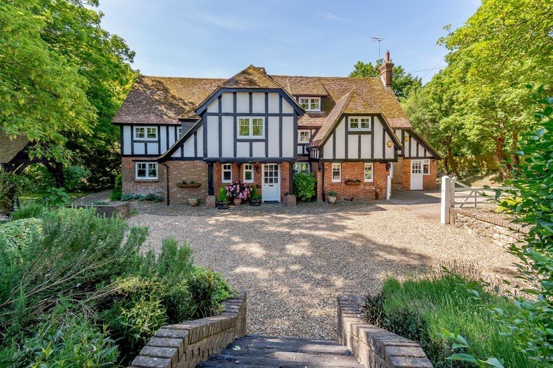 Pilgrims Way, Hollingbourne, Maidstone, Kent, ME17 in Maidstone, United