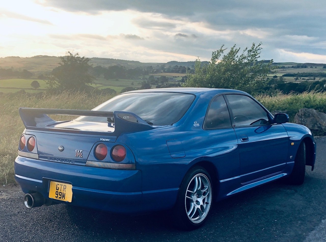 Nissan Skyline gt r r33 LM