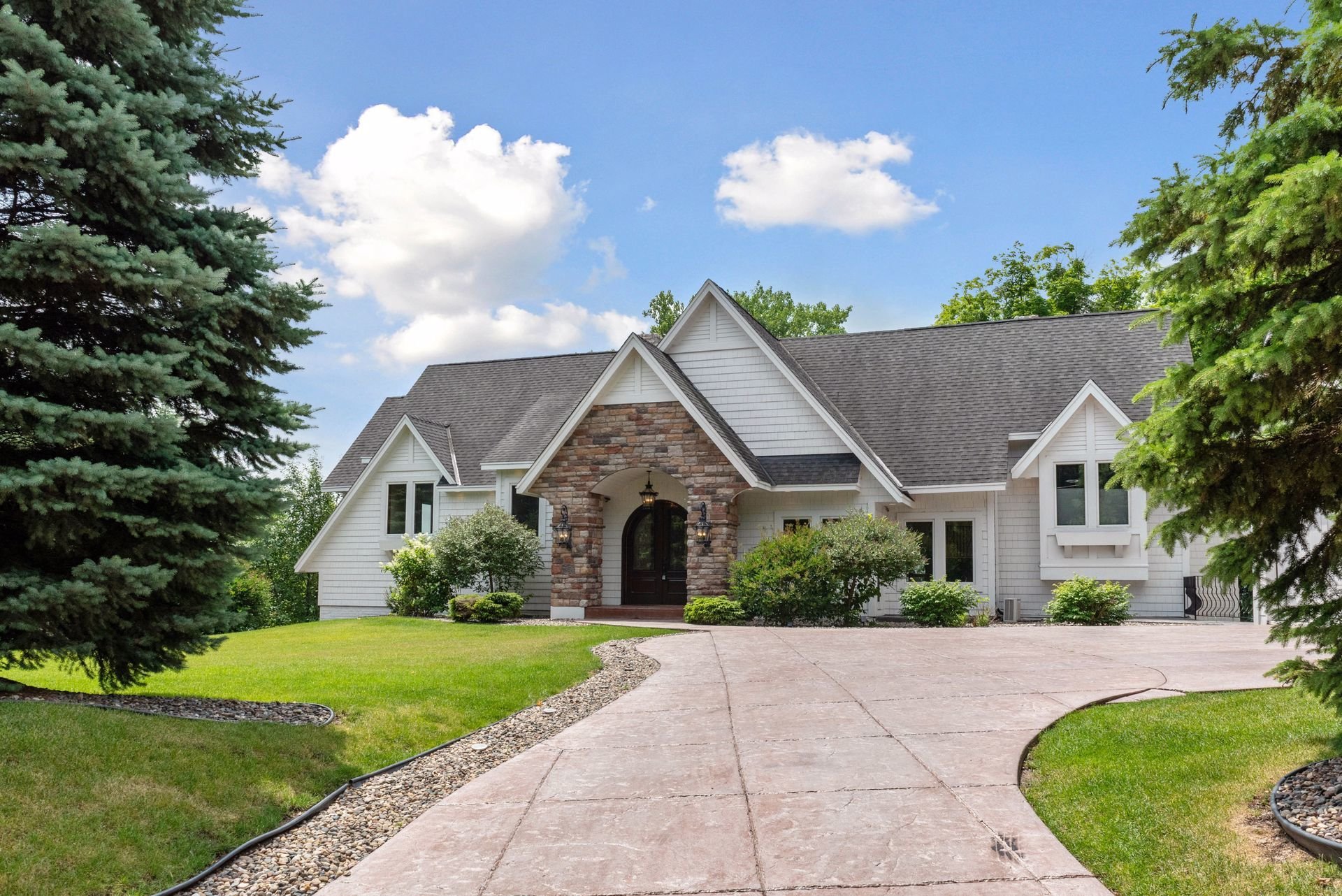 4017 North Shore Drive, Orono in Orono, MN, United States for sale