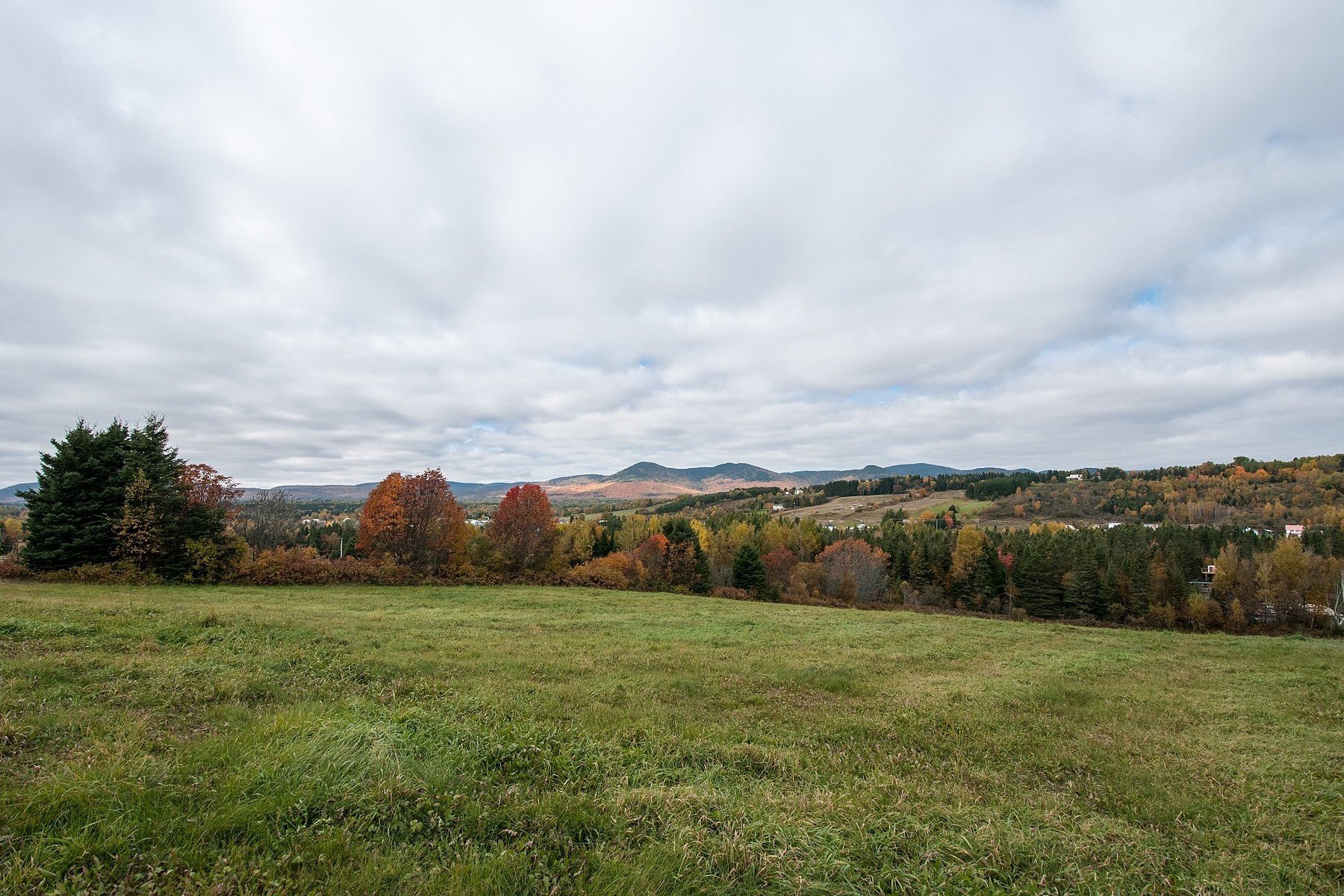 Saint Ferréol Les Neiges, Capitale Nationale in SaintFerréolles