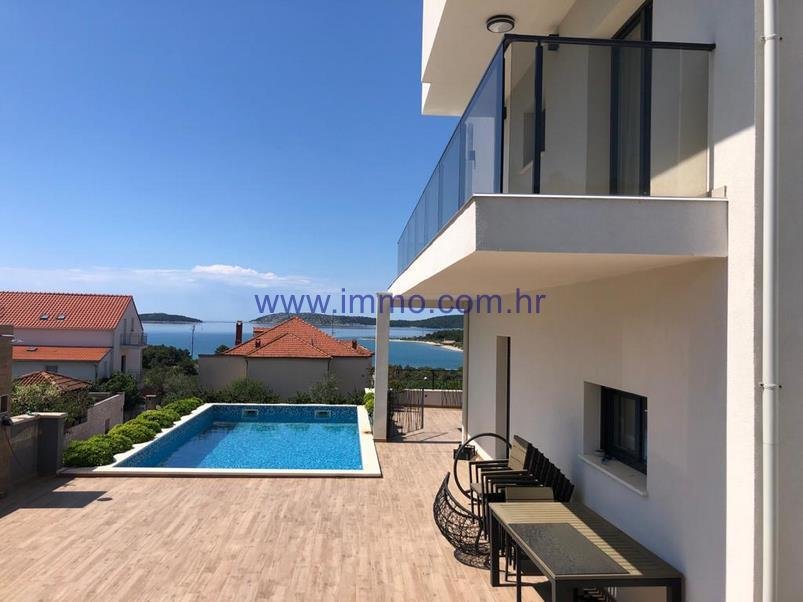 Villa in Gradska cetvrt Varos, Sibenik, Sibenik-Knin County 1 - 11044321