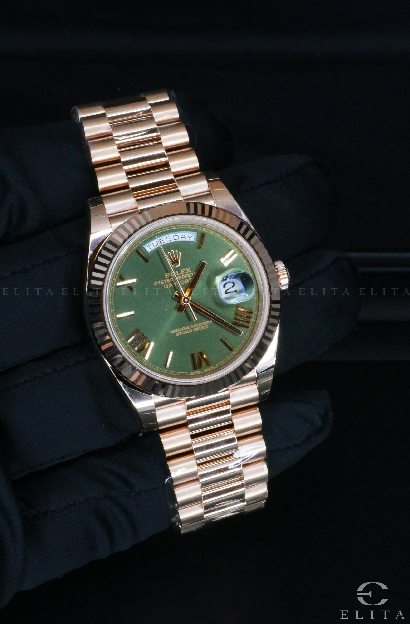 Rolex Day-Date 40 228235-0025 18 Ct Everose Gold Olive in ...