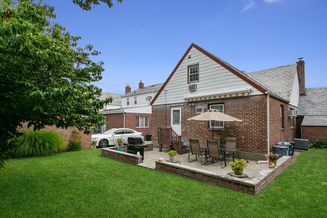 House in New York, New York, United States 5 - 11044822
