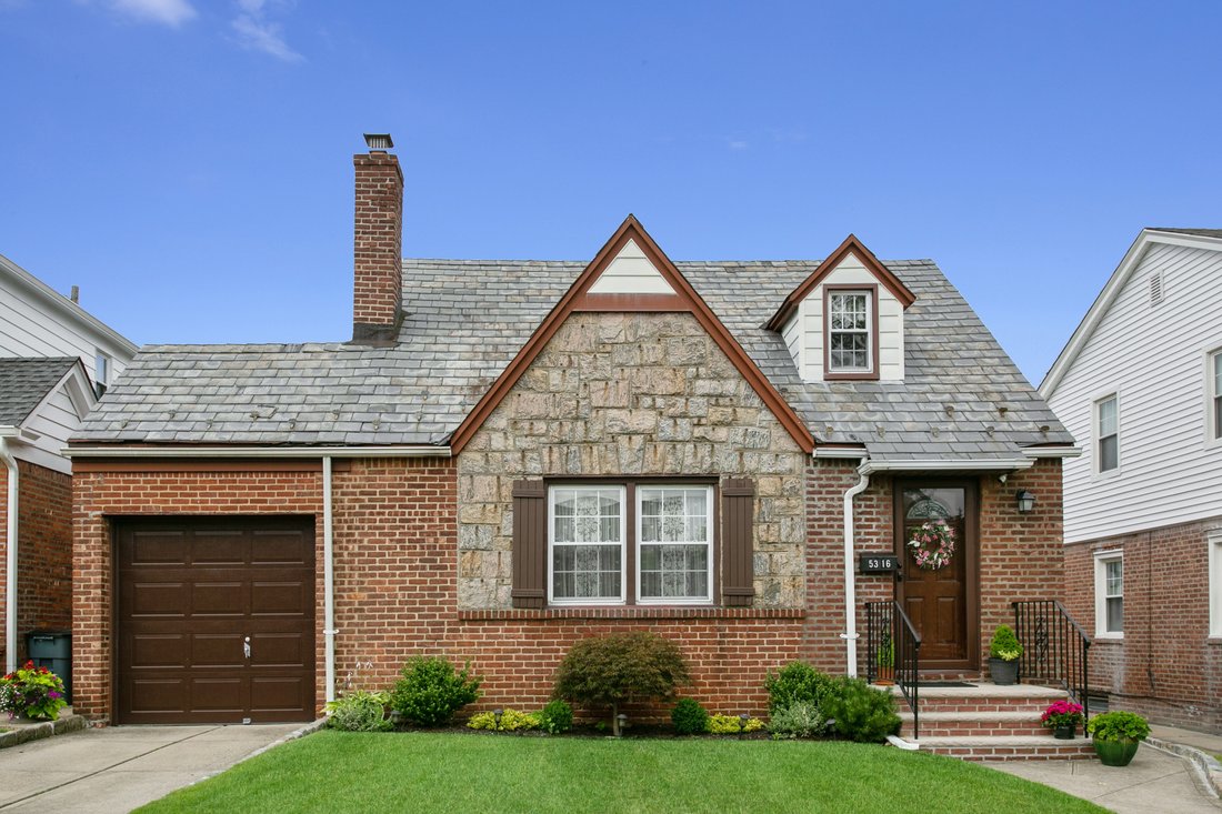 House in New York, New York, United States 1 - 11044822