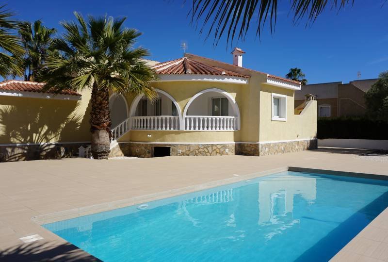 Doña Pepa Quesada Villa In Urbanización Monteazul, Valencian Community