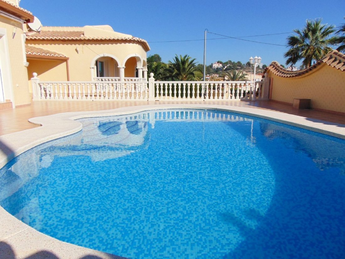 Chalet in Calp / Calpe, Valencian Community, Spain 2 - 10899497
