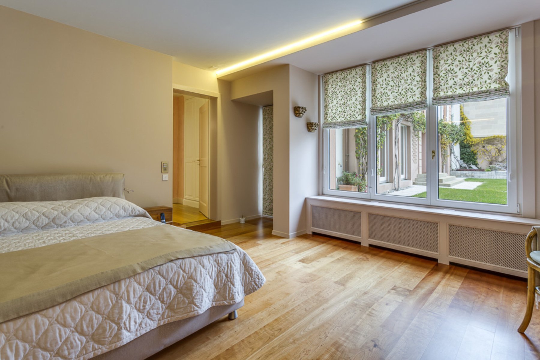 In The Heart Of The Old Town, Superb Apartment With Garden In Vevey, Switzerland For Sale (1305319)