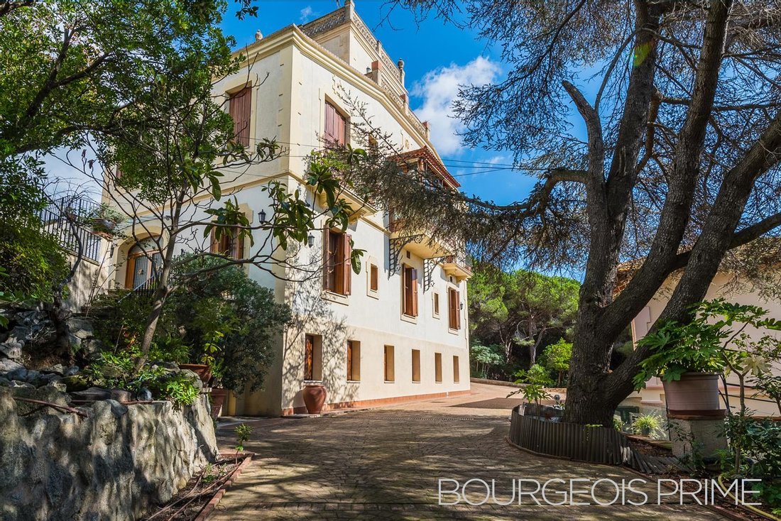 Mataró Villa In Mataró, Catalonia, Spain For Sale (10866093)