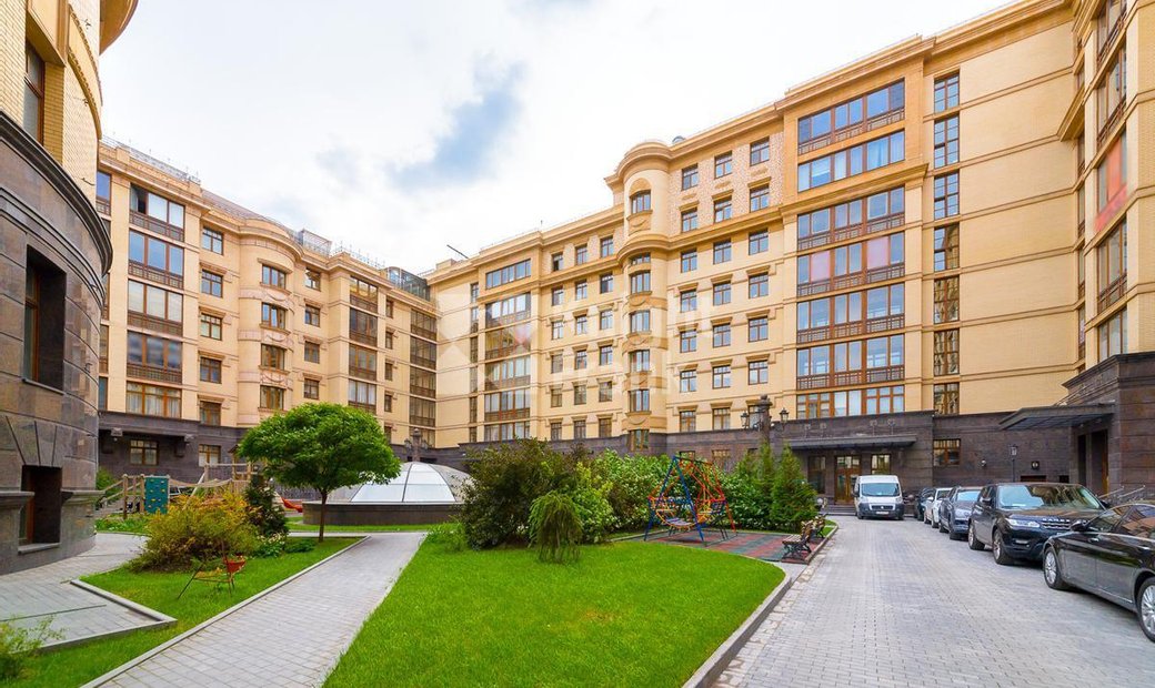 Apartment In Moscow, Moscow, Russia For Sale (10990542)