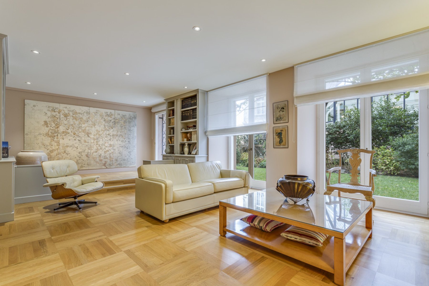 In The Heart Of The Old Town, Superb Apartment With Garden In Vevey, Switzerland For Sale (1305319)