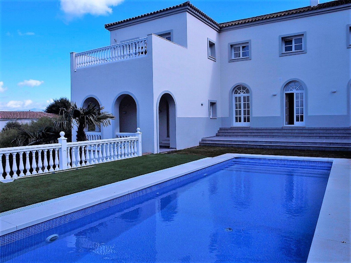 Villa for sale in Sotogrande Alto, Cádiz in Sotogrande Alto, Spain for