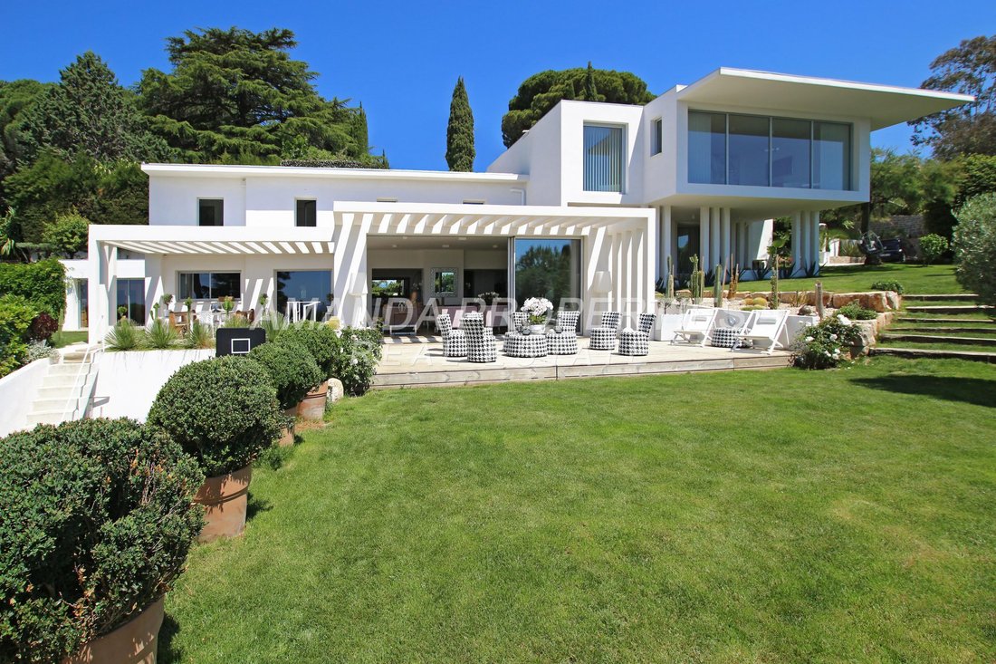 Villa in Cannes, Provence-Alpes-Côte d'Azur, France 1 - 10877817