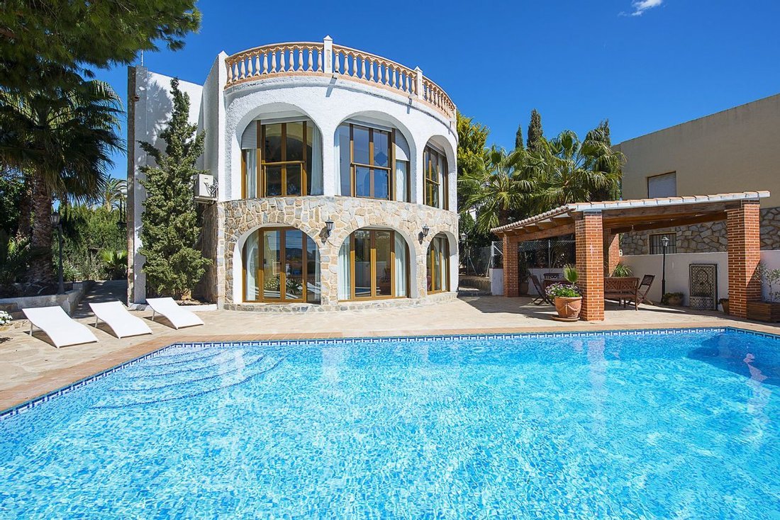 Chalet in Calp / Calpe, Valencian Community, Spain 1 - 10899409