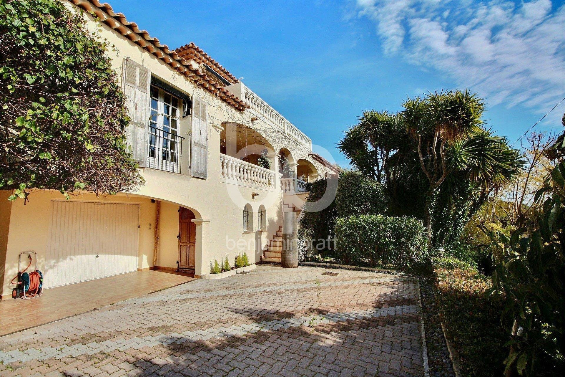 Saint Laurent D'èze • Beautiful Villa In èze, Provence Alpes Côte D